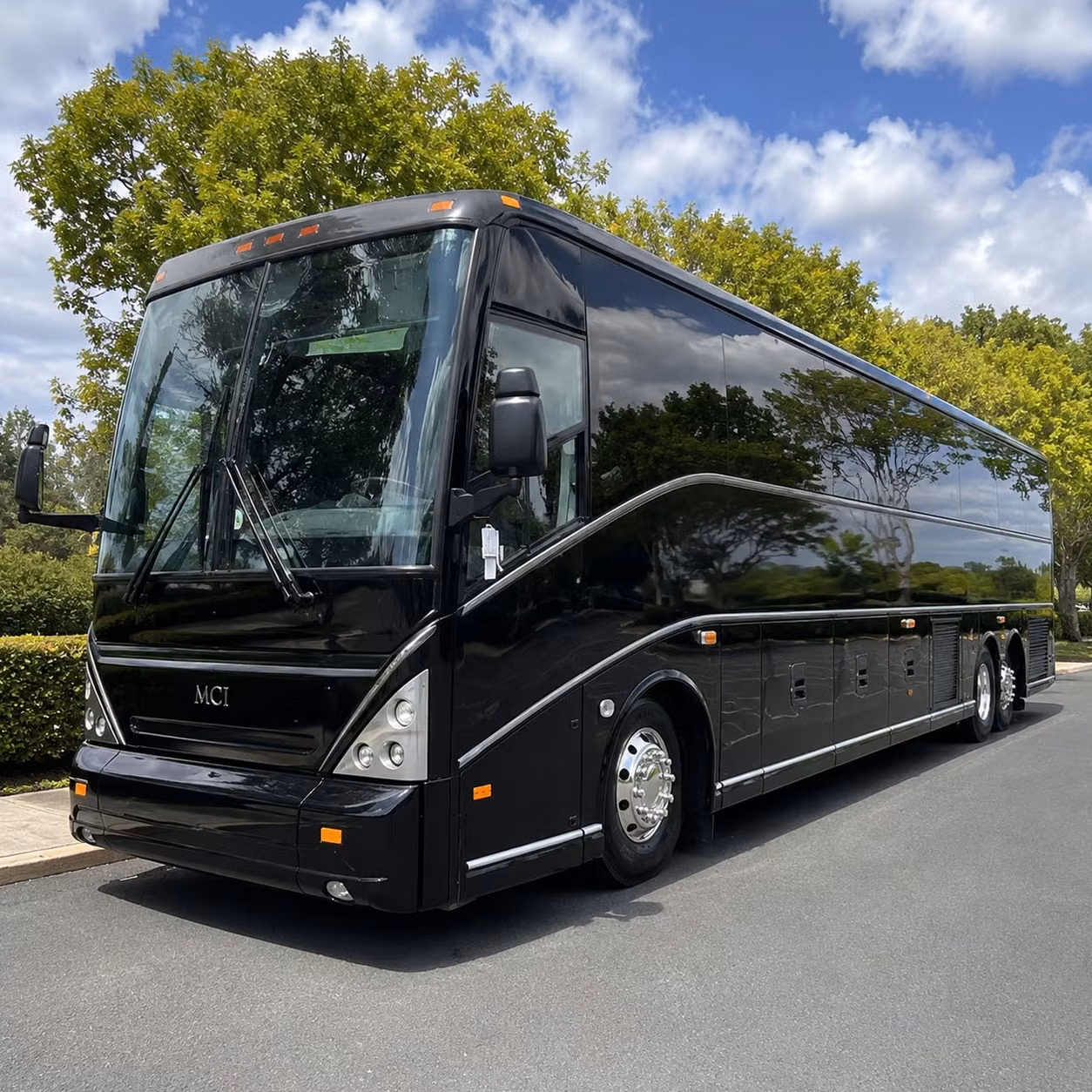 heading to sap center or shoreline amphitheatre your bus is ready