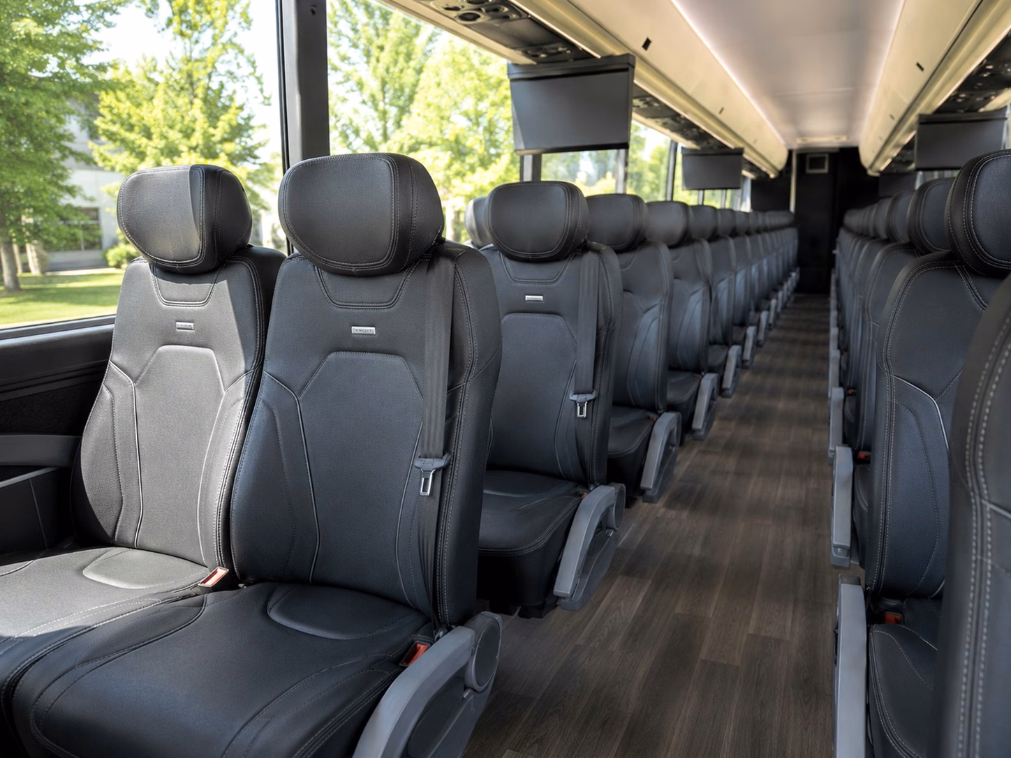 shuttle guests between san ramon hotels and your wedding venue with ease
